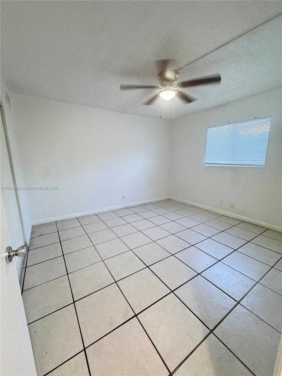 Small Image of 2331 ADAMS ST #7, Hollywood Number 4