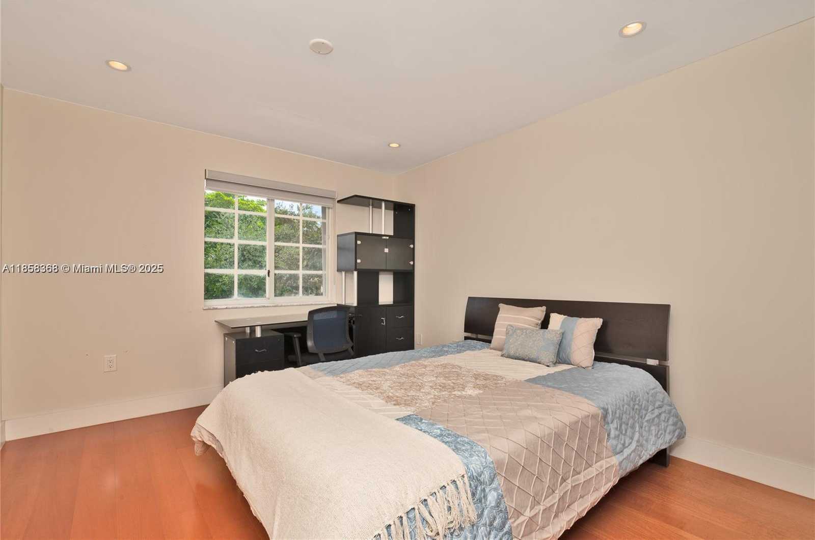 Small Image of 6317 NORTH WEST 113TH #6317, Doral Number 21