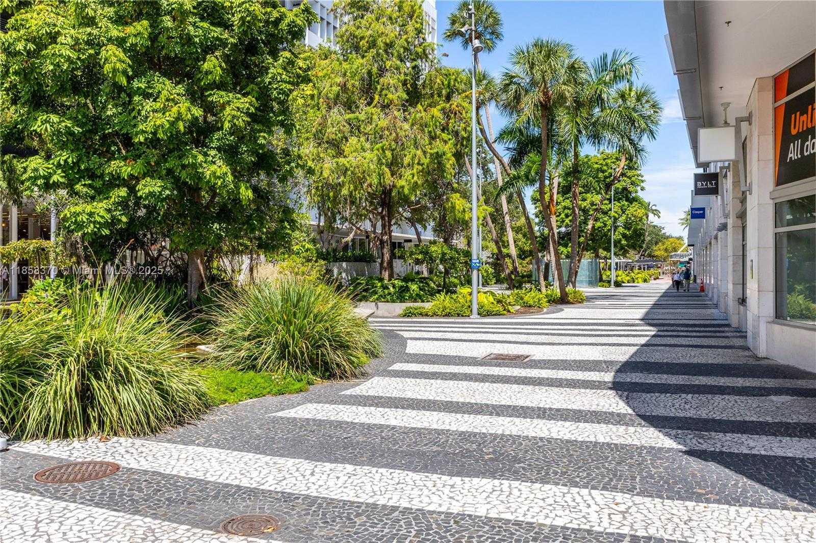 Small Image of 1331 LINCOLN RD #1302, Miami Beach Number 15