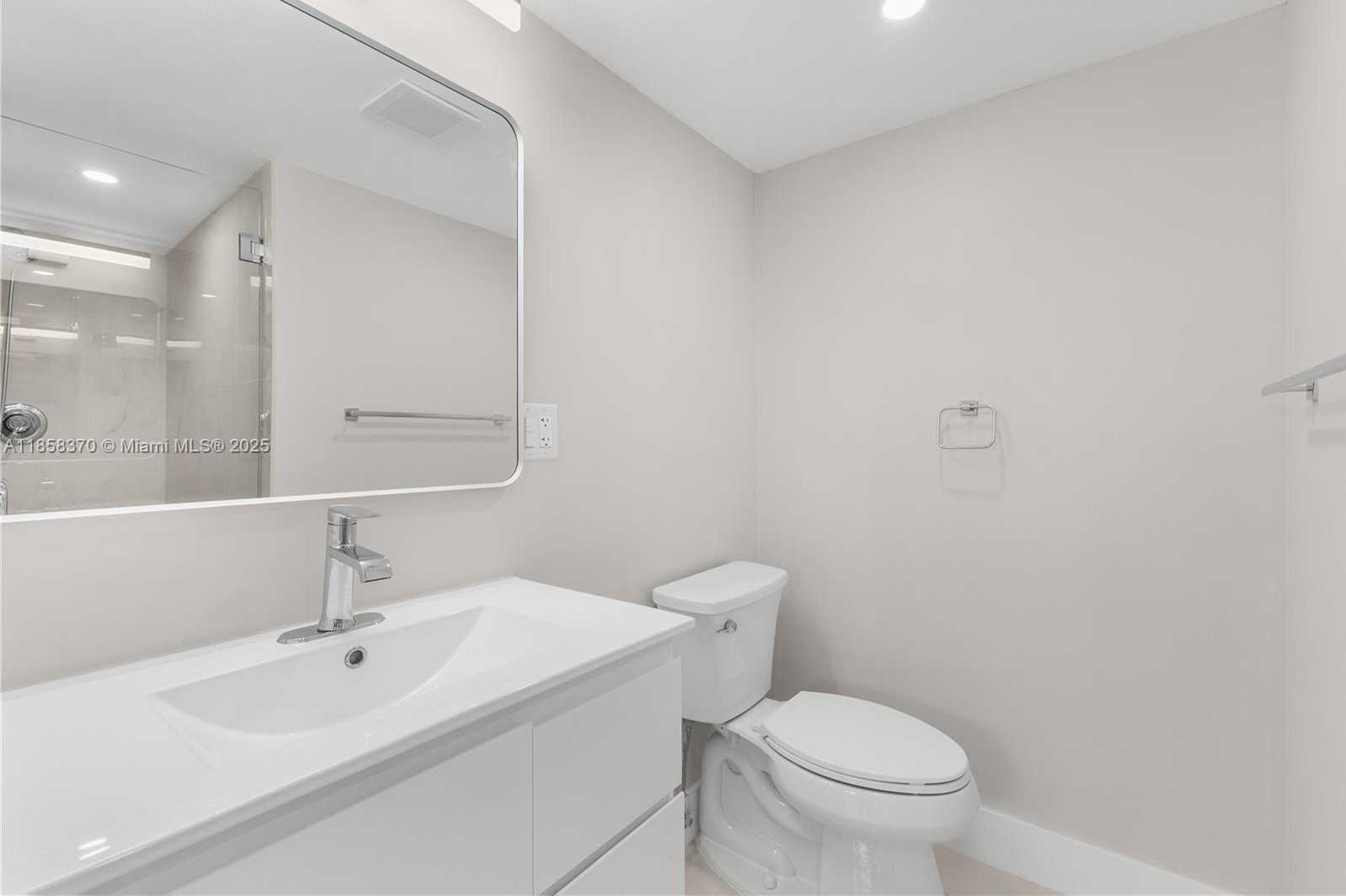 Small Image of 1331 LINCOLN RD #1302, Miami Beach Number 20