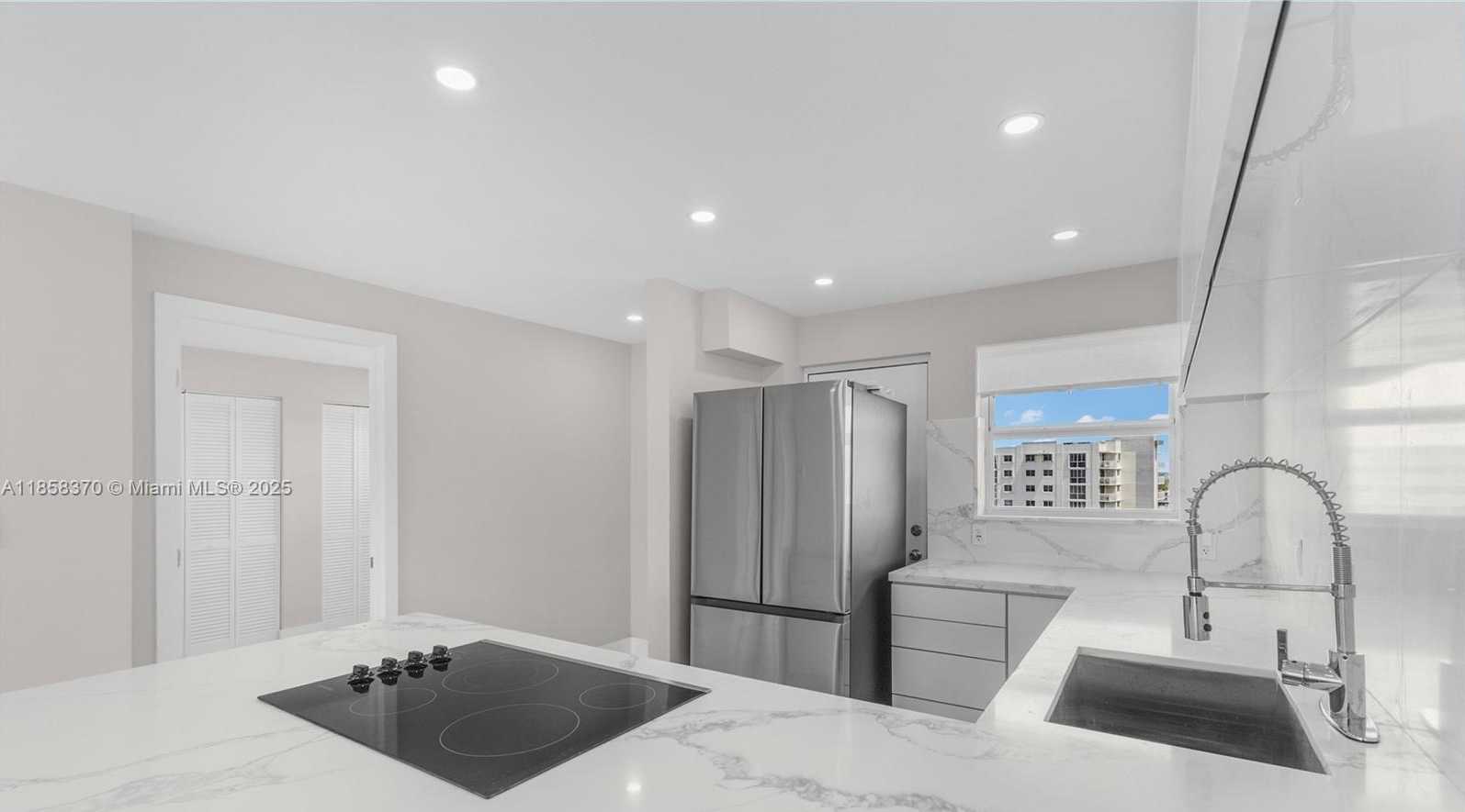 Small Image of 1331 LINCOLN RD #1302, Miami Beach Number 28