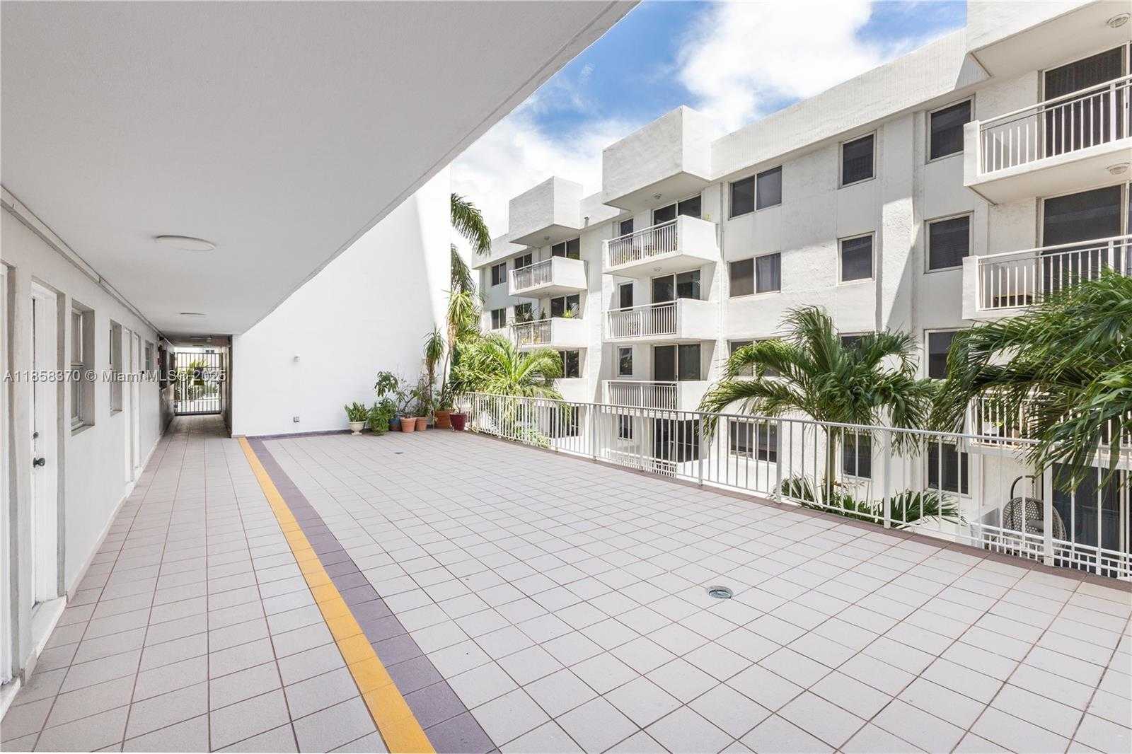 Small Image of 1331 LINCOLN RD #1302, Miami Beach Number 32