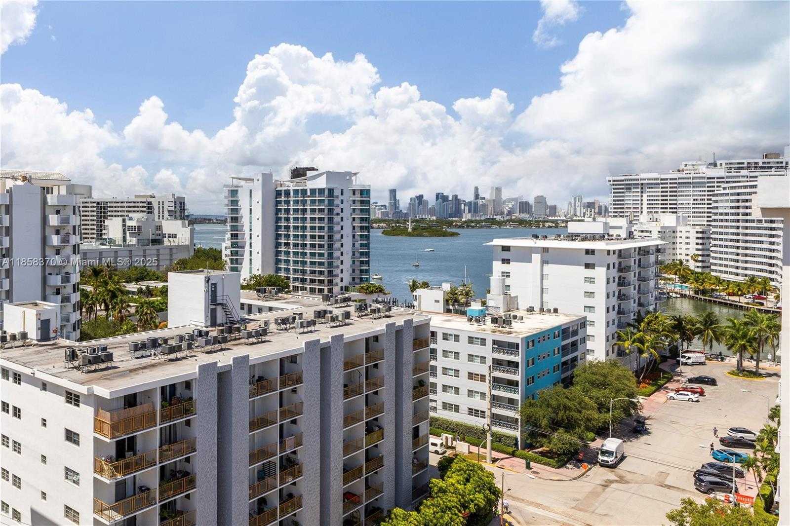 Small Image of 1331 LINCOLN RD #1302, Miami Beach Number 7