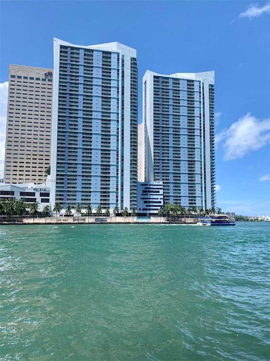 Small Image of 335 Biscayne Blvd, Miami, FL 33132, USA Number 21