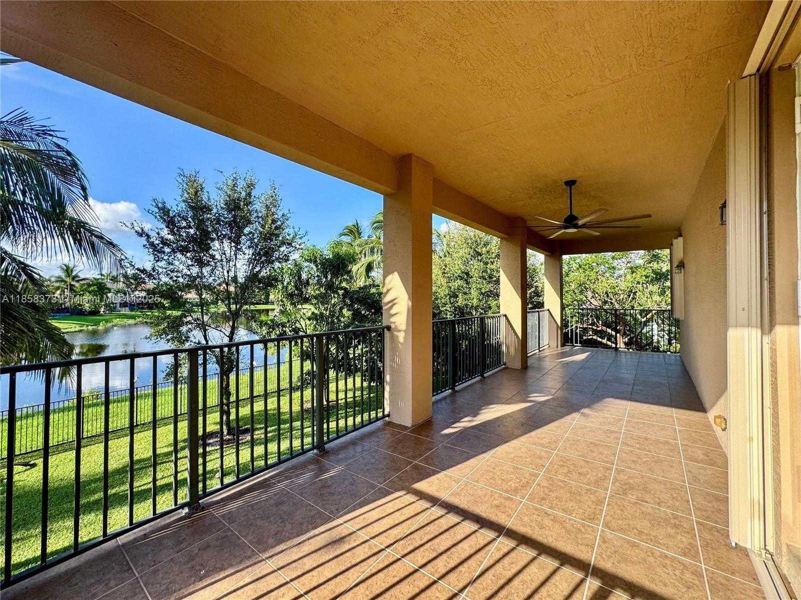 Small Image of 11894 FOX HILL CIR, Boynton Beach Number 10