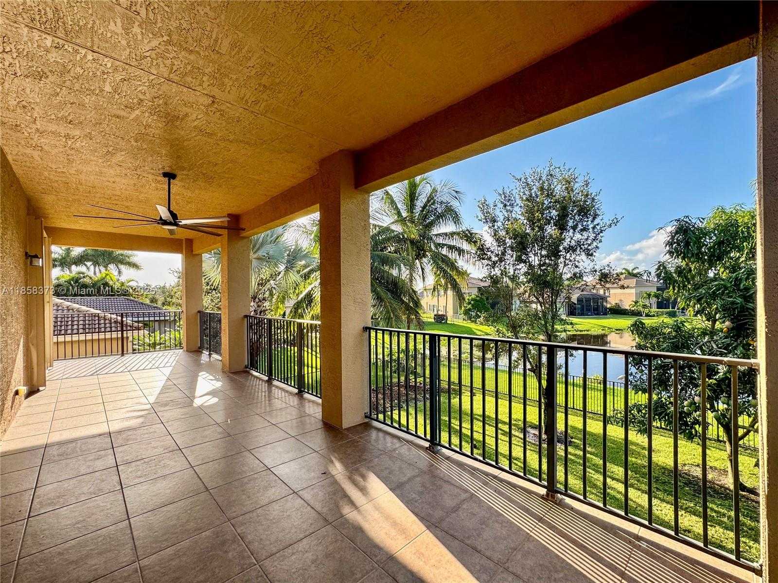 Small Image of 11894 FOX HILL CIR, Boynton Beach Number 12