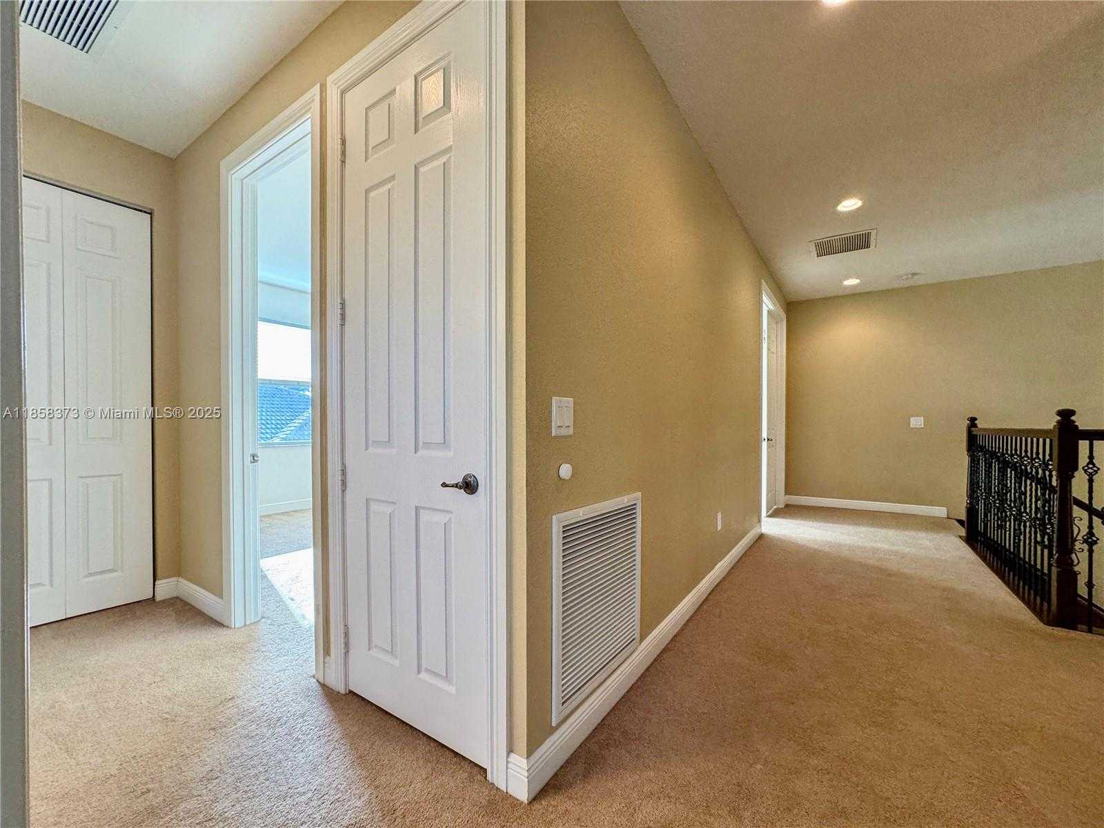 Small Image of 11894 FOX HILL CIR, Boynton Beach Number 13
