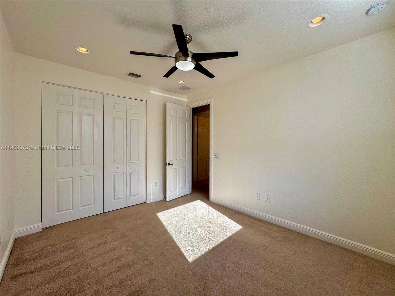 Small Image of 11894 FOX HILL CIR, Boynton Beach Number 16