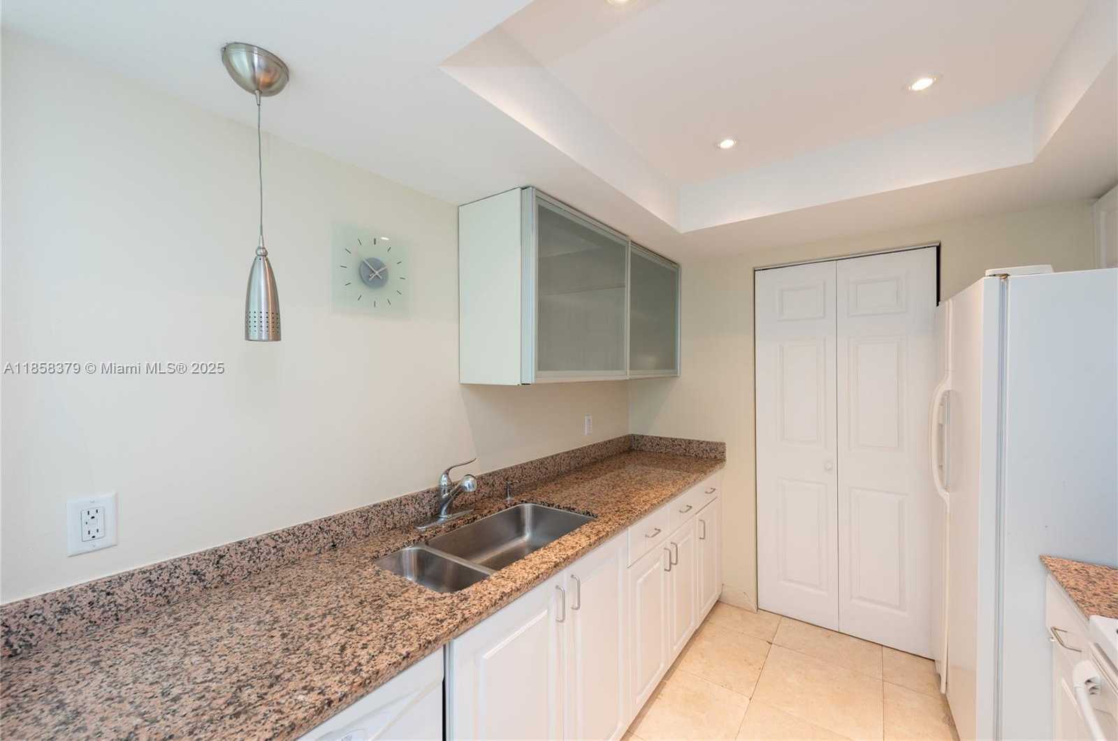 Small Image of 90 ALTON RD #2605, Miami Beach Number 10