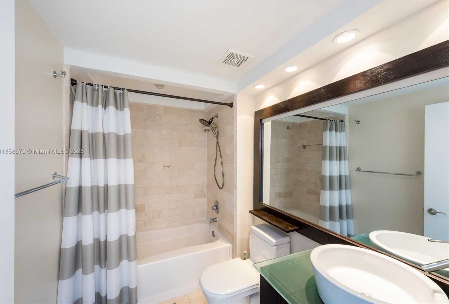 Small Image of 90 ALTON RD #2605, Miami Beach Number 11
