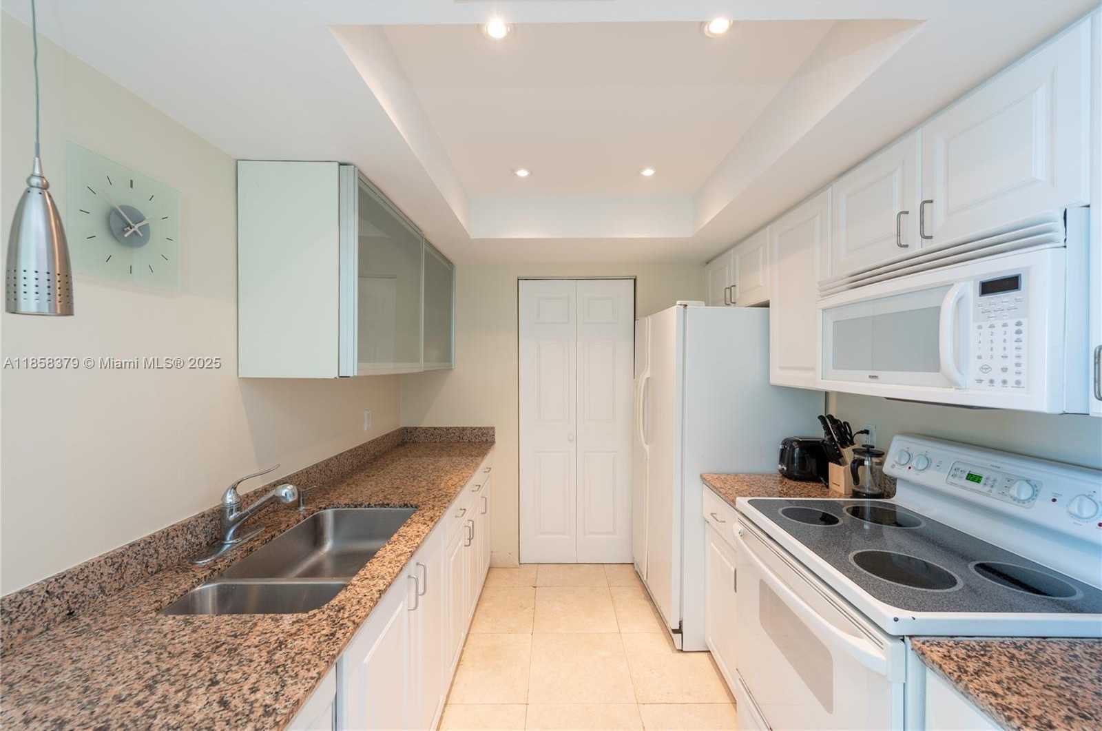 Small Image of 90 ALTON RD #2605, Miami Beach Number 13