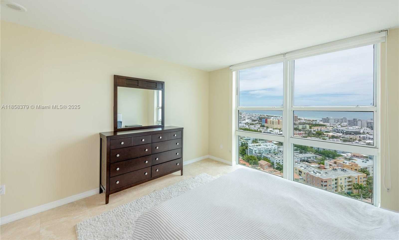 Small Image of 90 ALTON RD #2605, Miami Beach Number 6