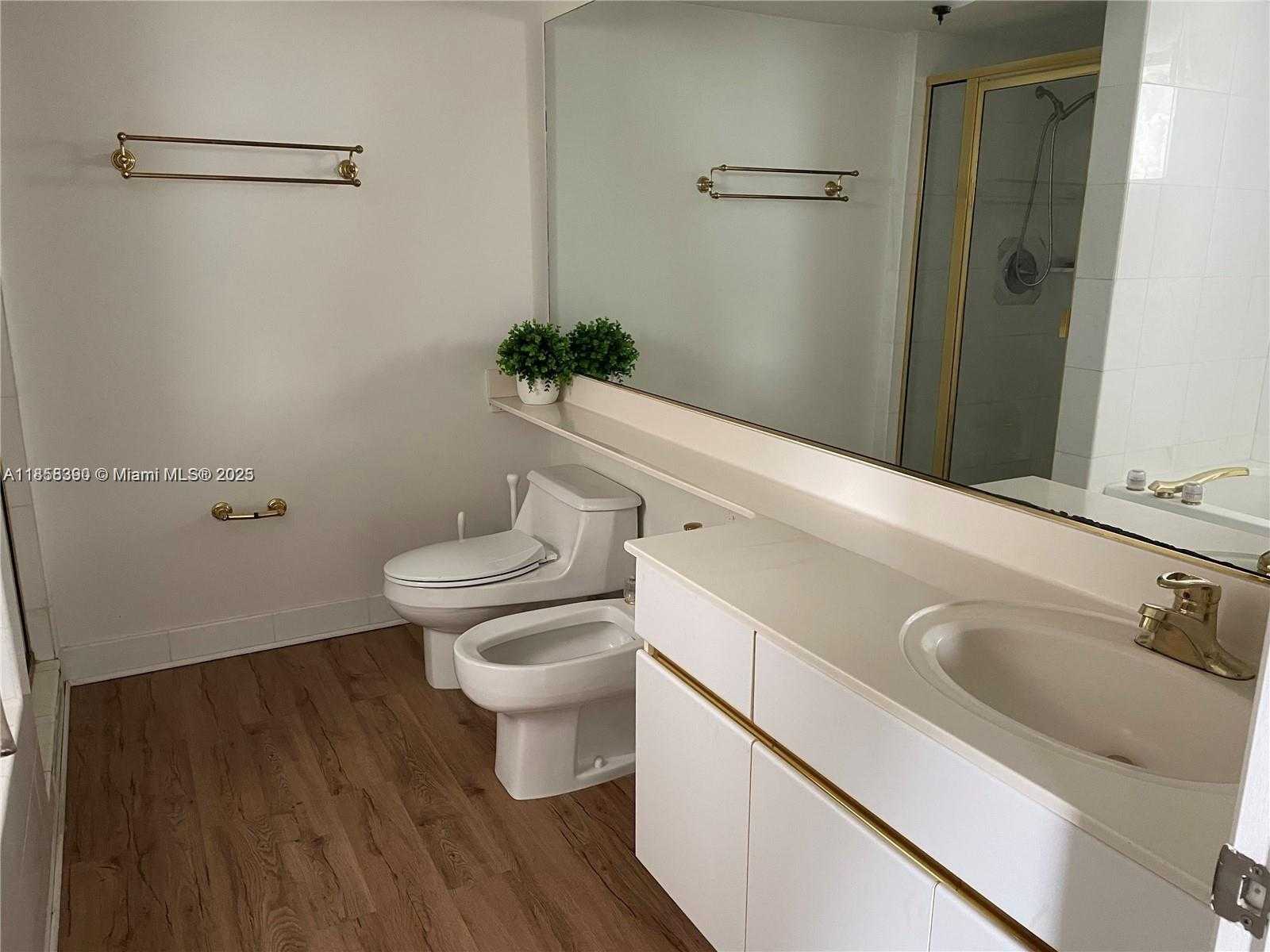 Small Image of 1900 SUNSET HARBOUR DR #1614, Miami Beach Number 11