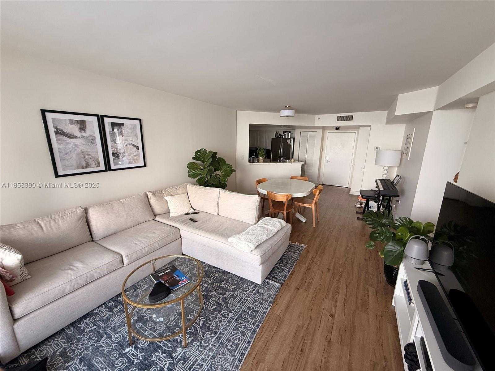 Small Image of 1900 SUNSET HARBOUR DR #1614, Miami Beach Number 3