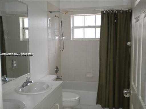 Small Image of 12336 SOUTH WEST 144TH TER, Miami Number 10