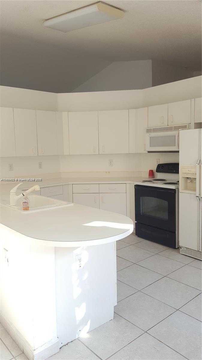 Small Image of 12336 SOUTH WEST 144TH TER, Miami Number 3