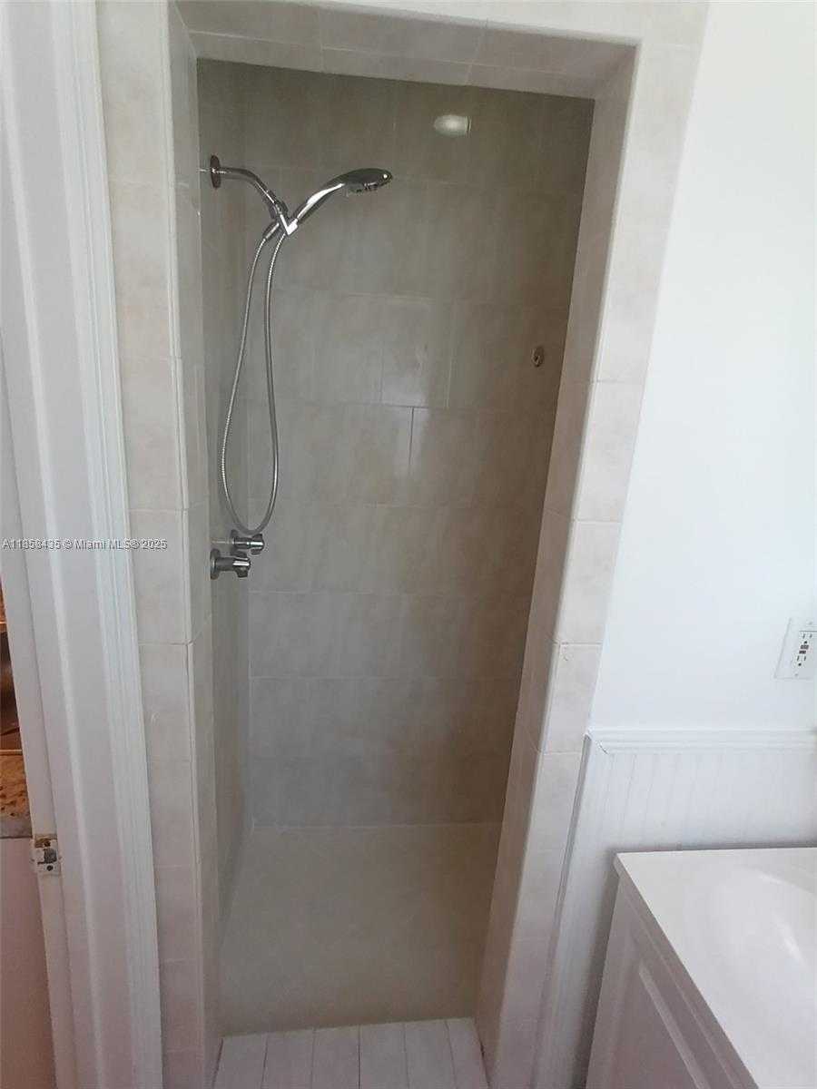 Small Image of 919 NORTH 19TH AVE #b, Hollywood Number 12