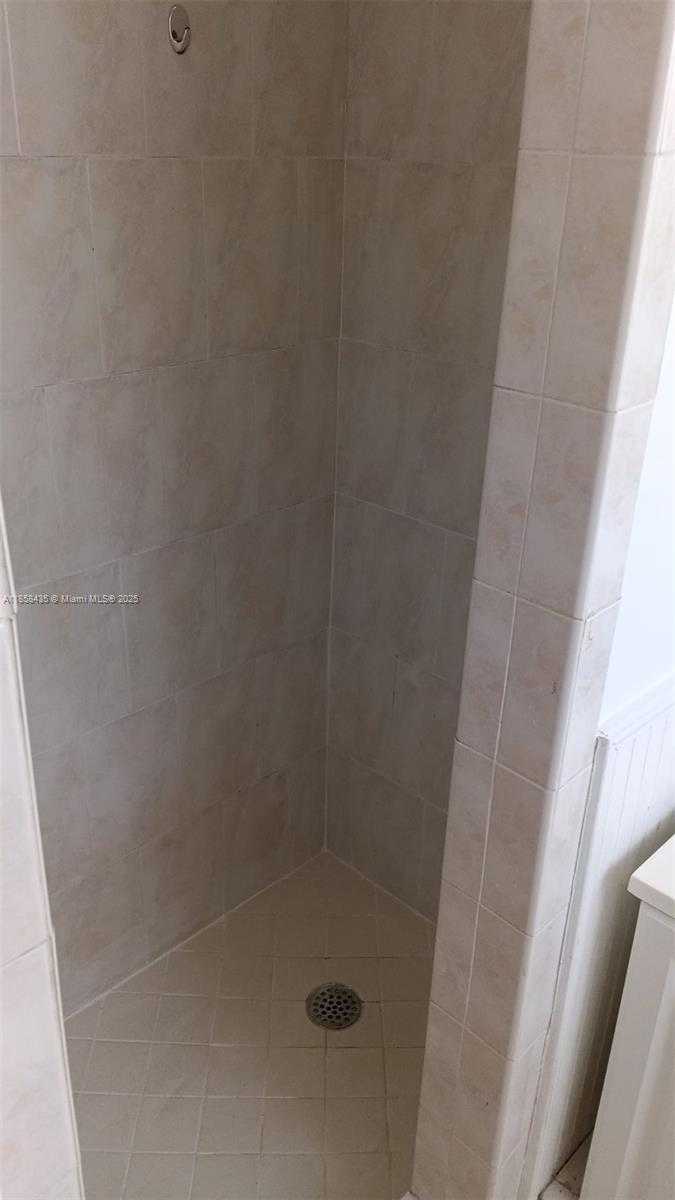 Small Image of 919 NORTH 19TH AVE #b, Hollywood Number 8