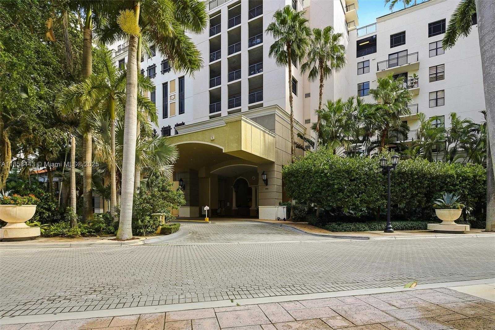 Small Image of 888 SOUTH DOUGLAS RD #PH13, Coral Gables Number 24
