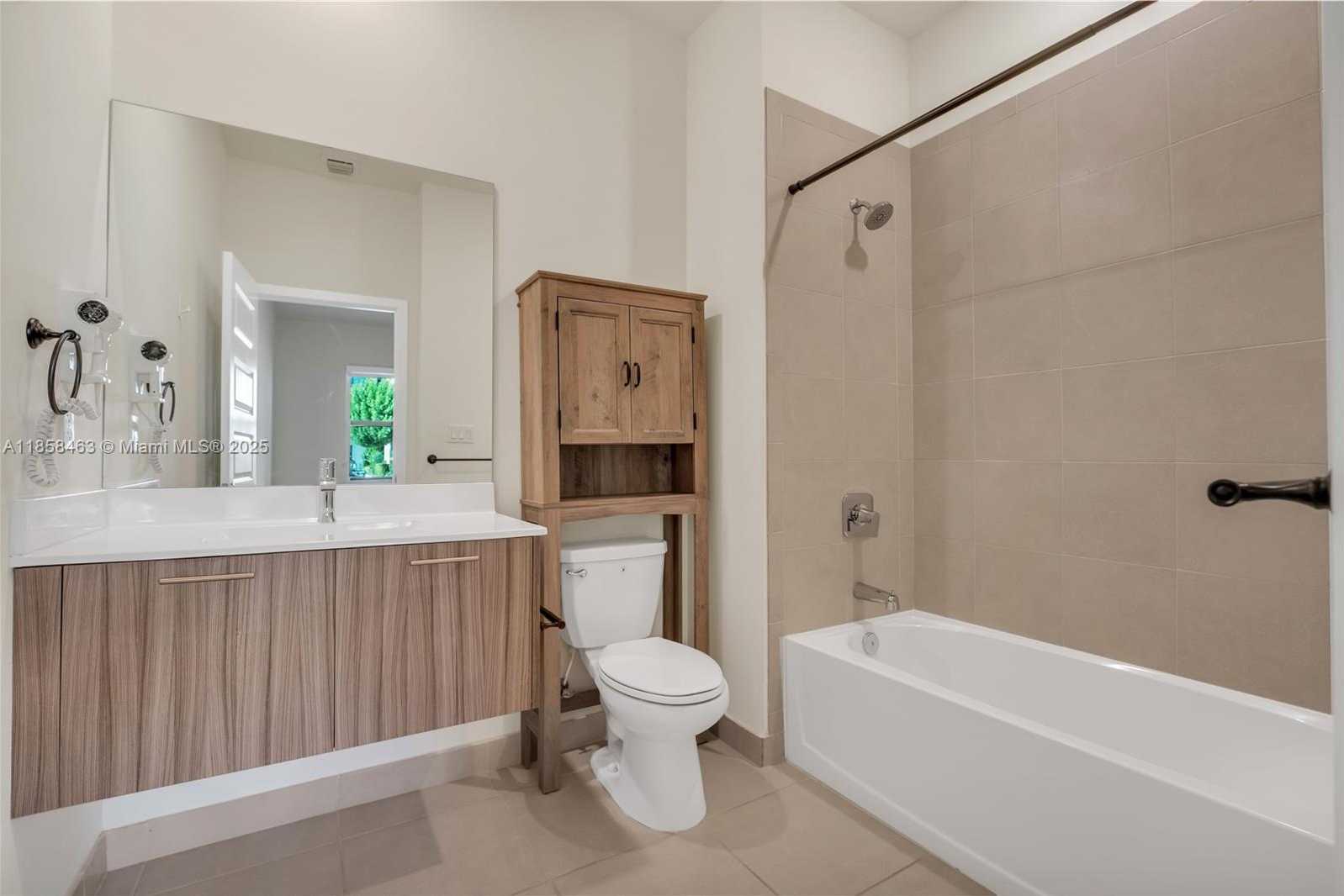Small Image of 8151 NORTH WEST 104TH AVE #7, Doral Number 27