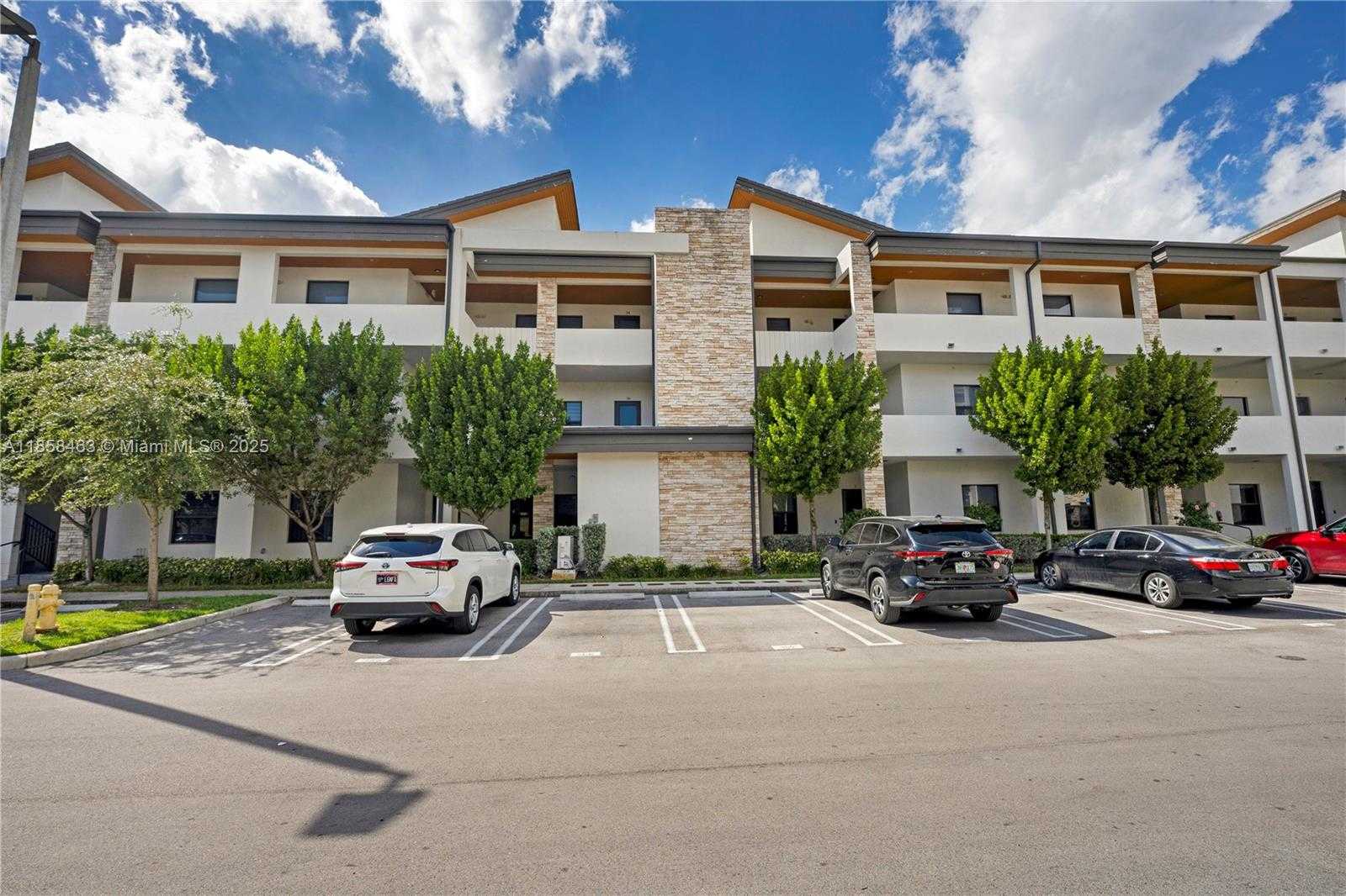 Small Image of 8151 NORTH WEST 104TH AVE #7, Doral Number 32