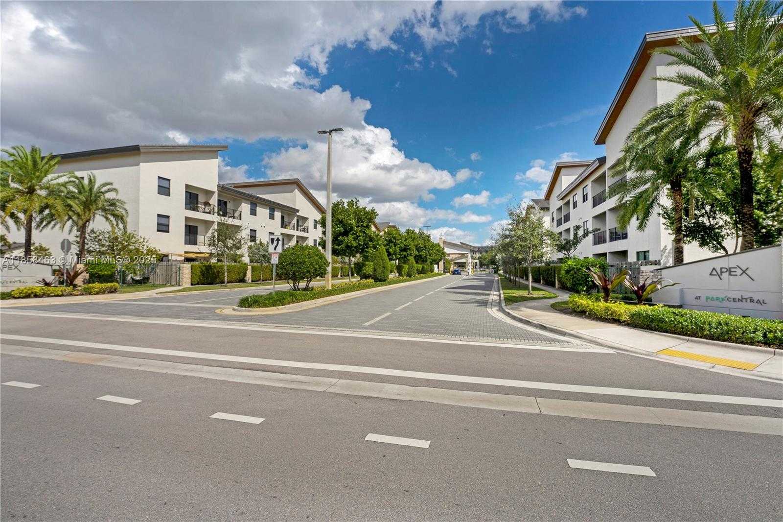 Small Image of 8151 NORTH WEST 104TH AVE #7, Doral Number 34