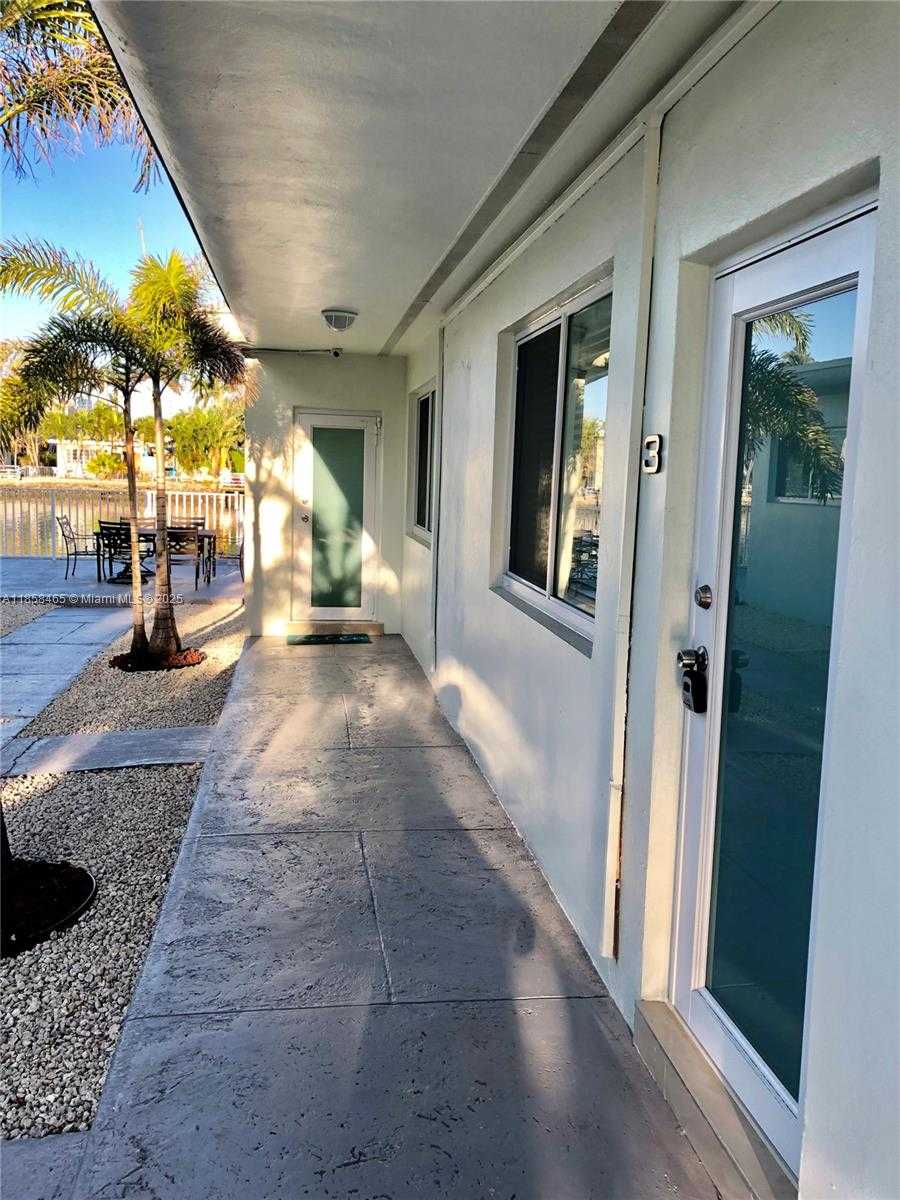 Small Image of 8227 CRESPI BLVD #3, Miami Beach Number 15