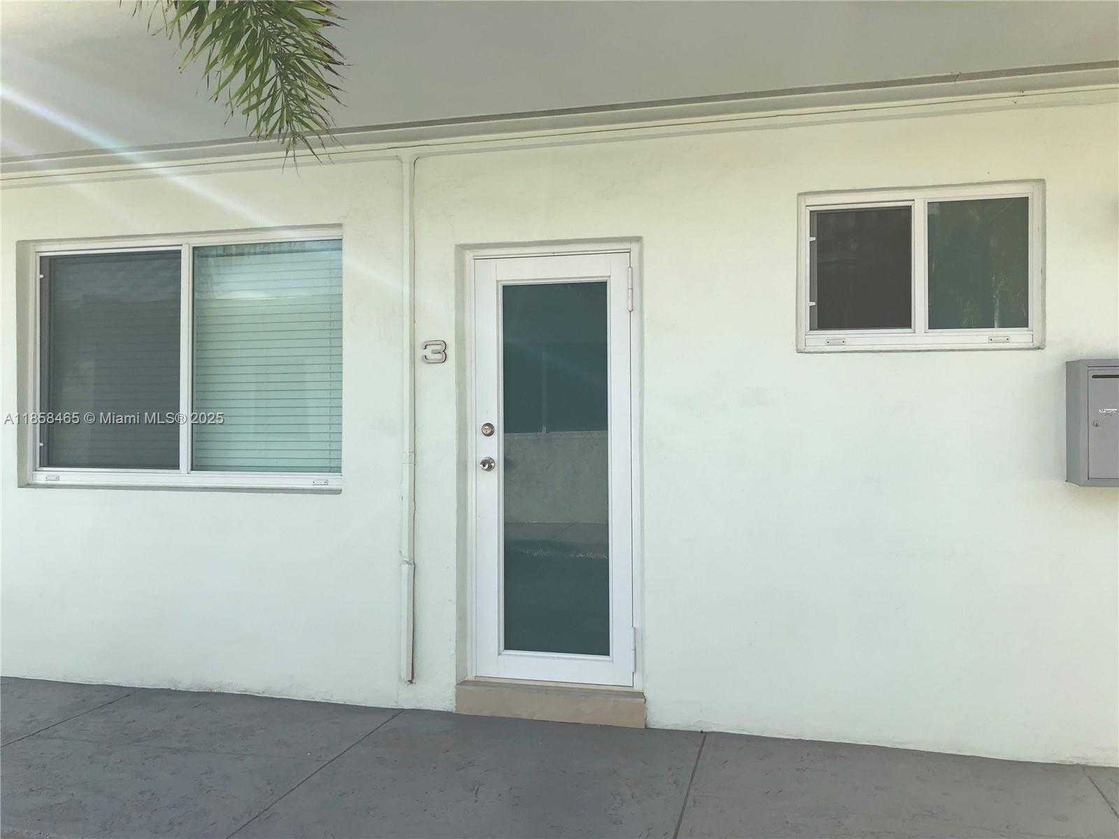 Small Image of 8227 CRESPI BLVD #3, Miami Beach Number 16