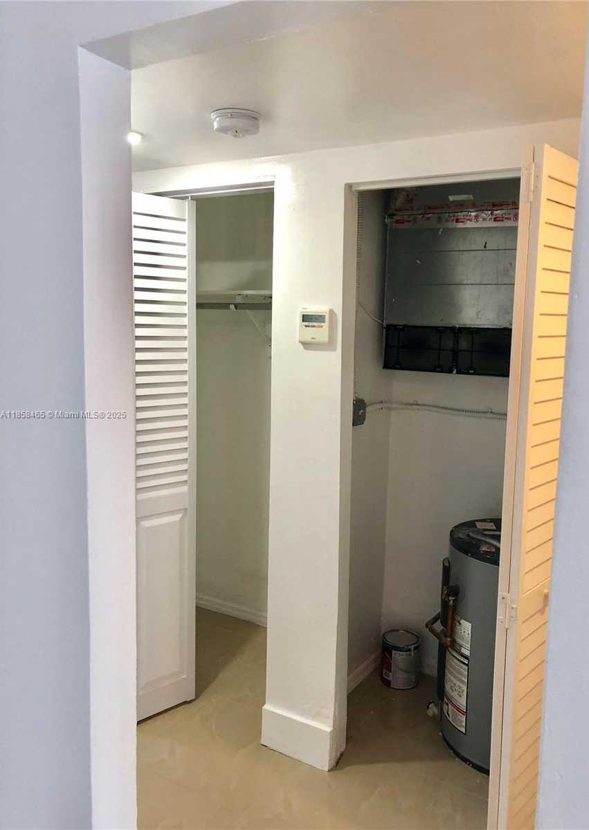 Small Image of 8227 CRESPI BLVD #3, Miami Beach Number 6