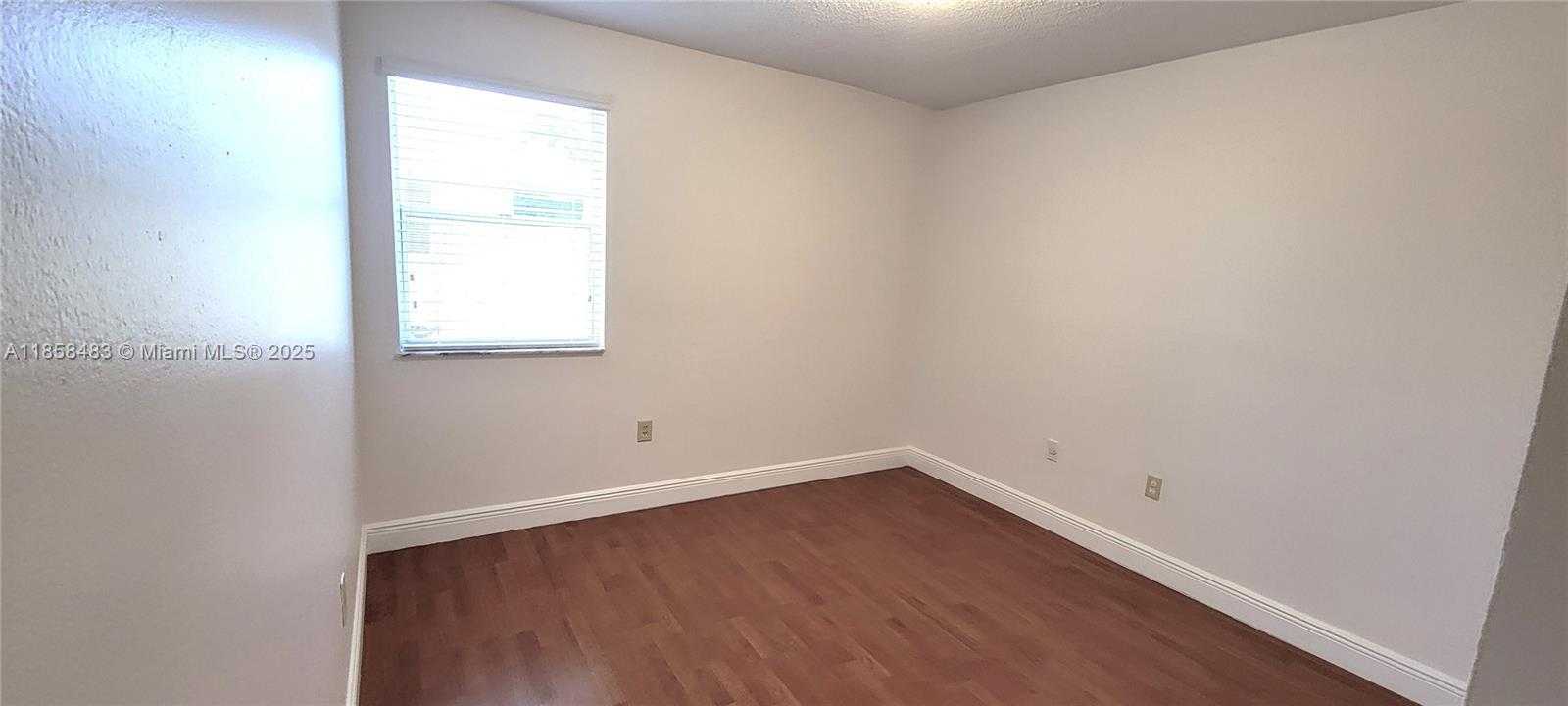 Small Image of 11755 SOUTH WEST 102ND ST, Miami Number 20