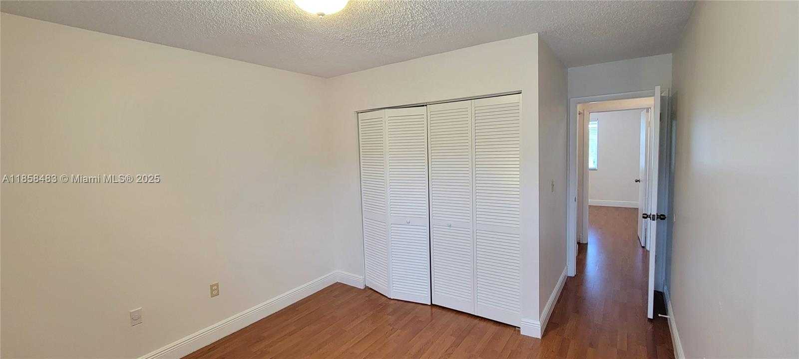 Small Image of 11755 SOUTH WEST 102ND ST, Miami Number 21