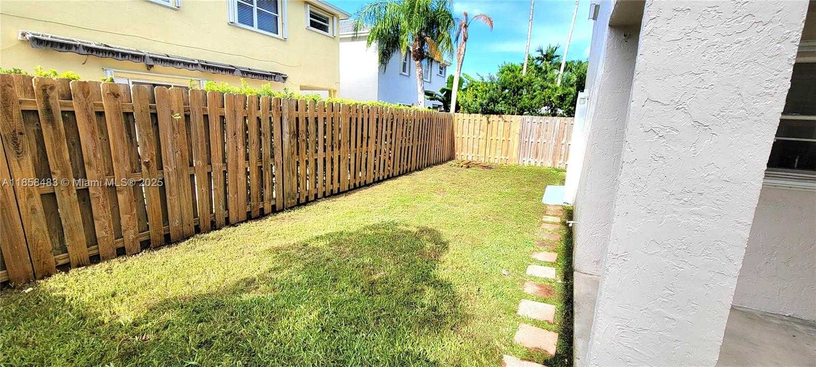Small Image of 11755 SOUTH WEST 102ND ST, Miami Number 26