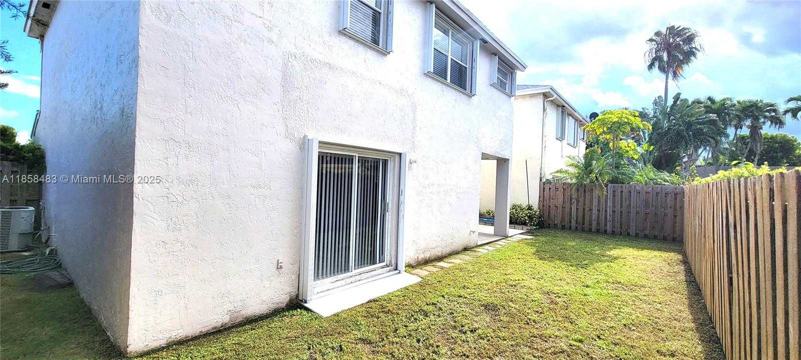Small Image of 11755 SOUTH WEST 102ND ST, Miami Number 28