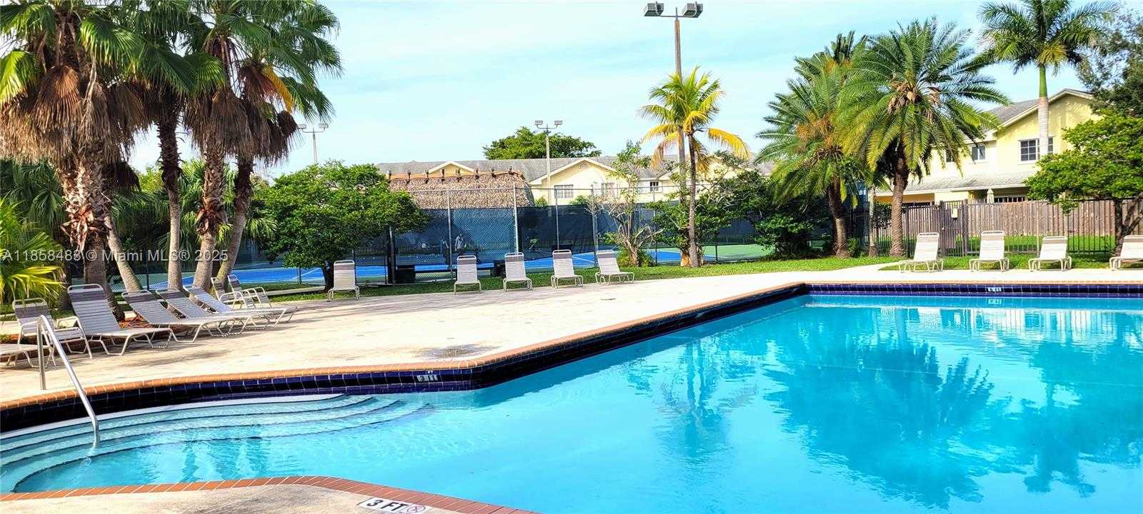 Small Image of 11755 SOUTH WEST 102ND ST, Miami Number 30