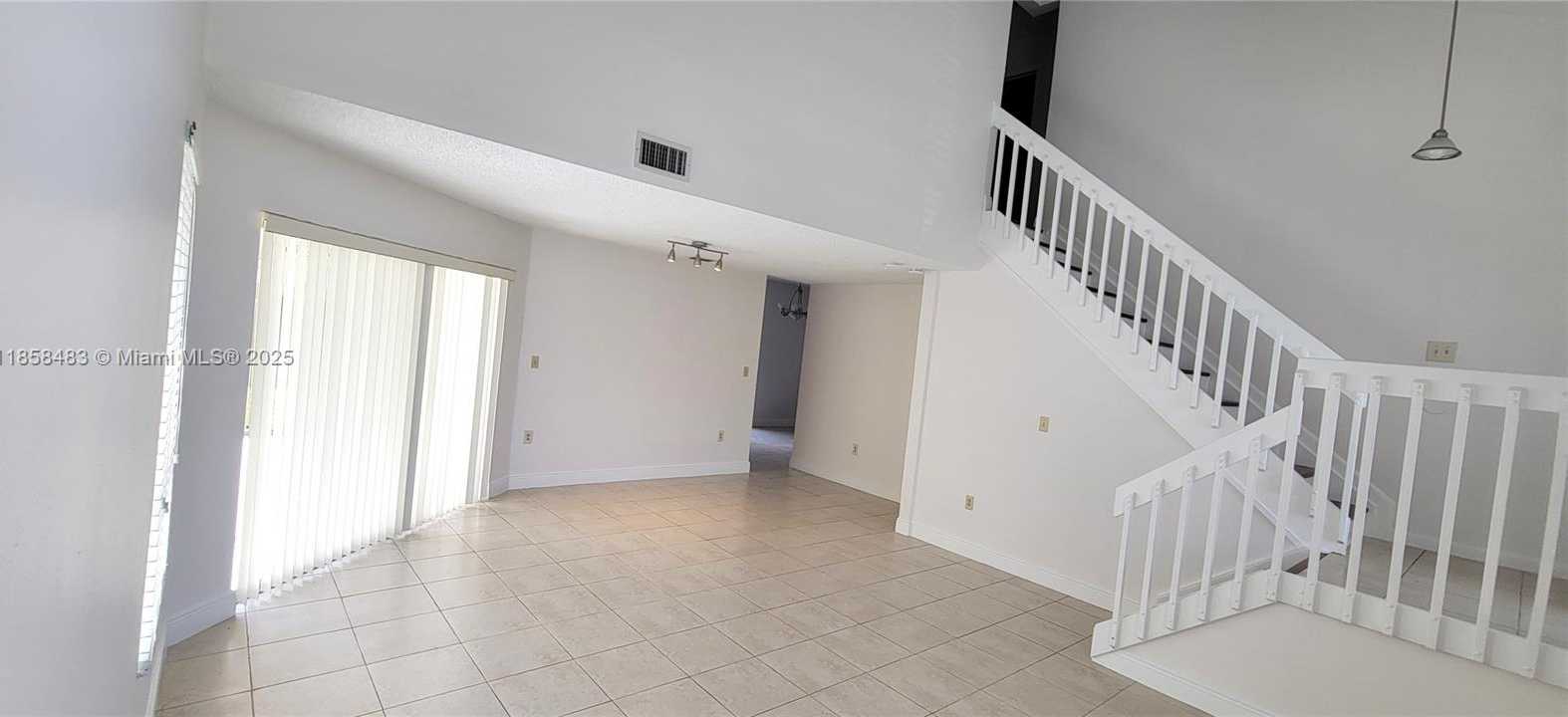 Small Image of 11755 SOUTH WEST 102ND ST, Miami Number 4