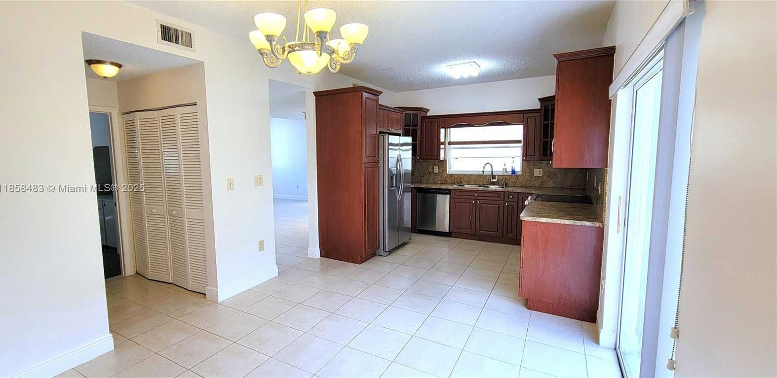 Small Image of 11755 SOUTH WEST 102ND ST, Miami Number 7