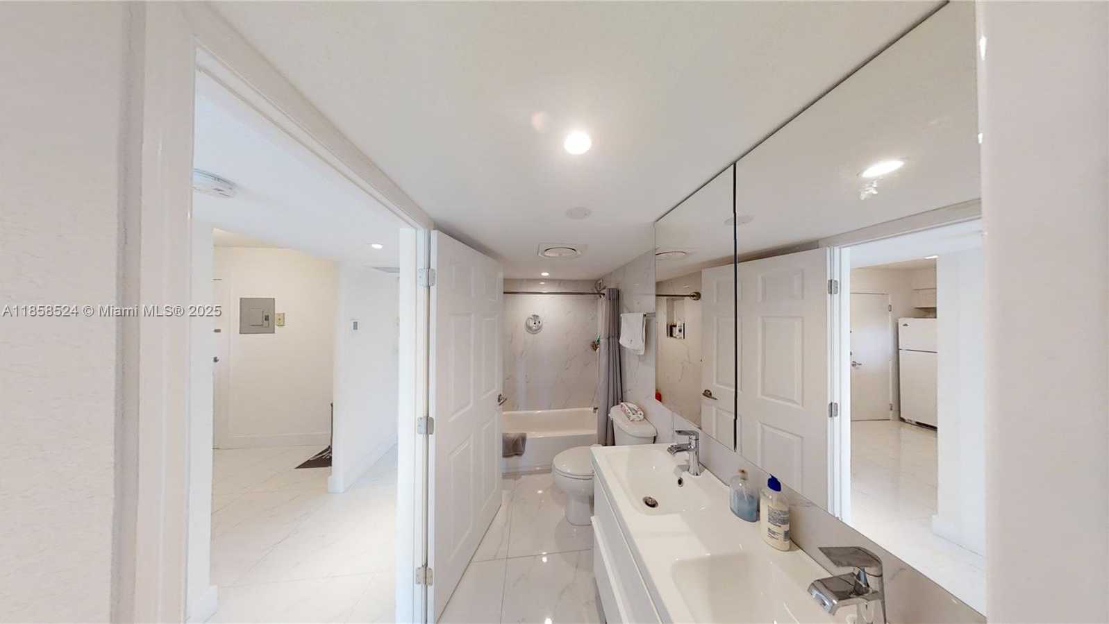 Small Image of 6770 INDIAN CREEK DR #4J, Miami Beach Number 12