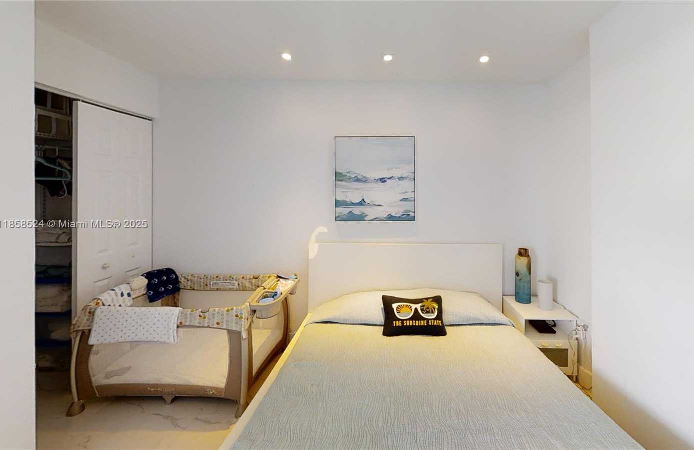 Small Image of 6770 INDIAN CREEK DR #4J, Miami Beach Number 16