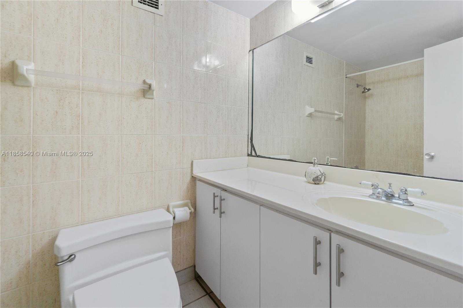 Small Image of 100 LINCOLN RD #734, Miami Beach Number 11