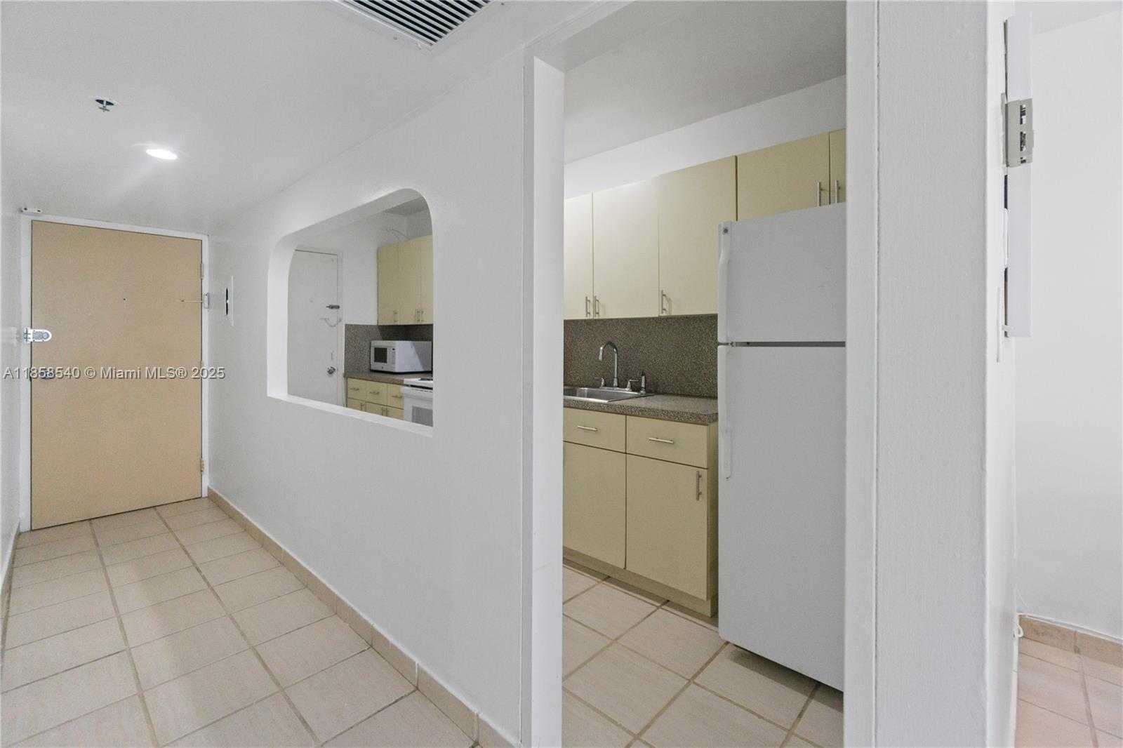 Small Image of 100 LINCOLN RD #734, Miami Beach Number 6