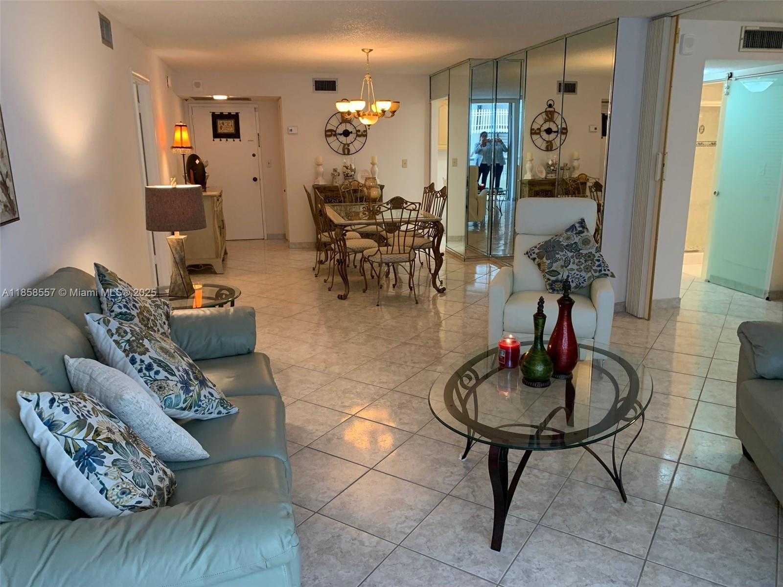 Small Image of 6039 COLLINS AVE #505, Miami Beach Number 7