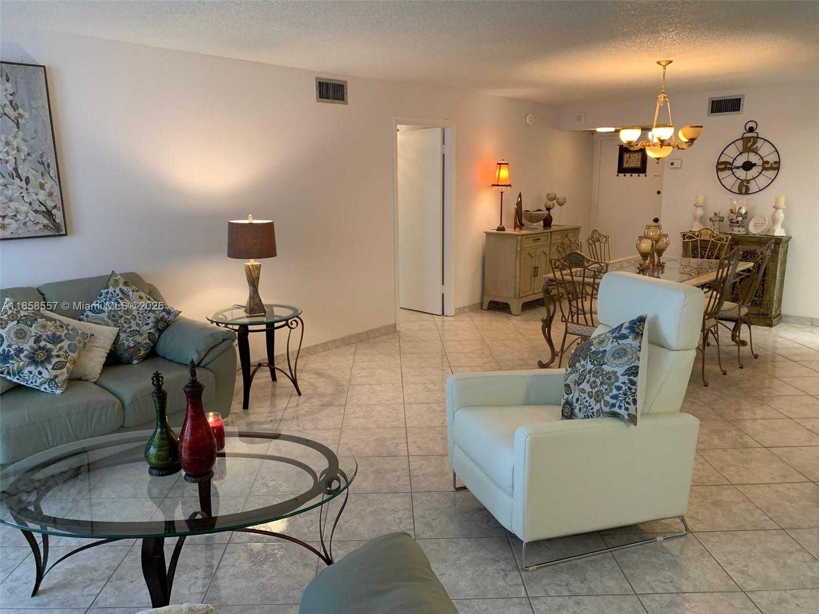 Small Image of 6039 COLLINS AVE #505, Miami Beach Number 8