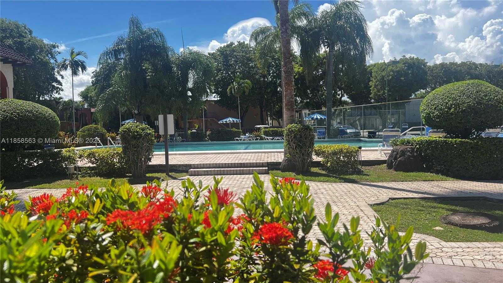 Small Image of 10740 NORTH KENDALL DR #L13, Miami Number 10
