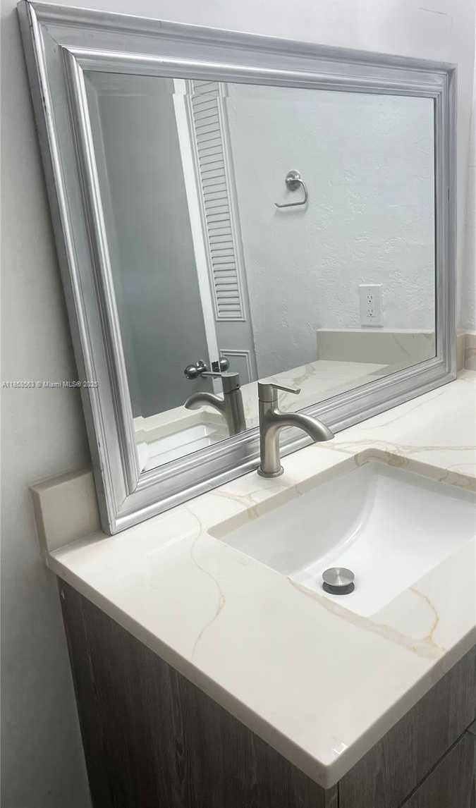 Small Image of 10740 NORTH KENDALL DR #L13, Miami Number 9