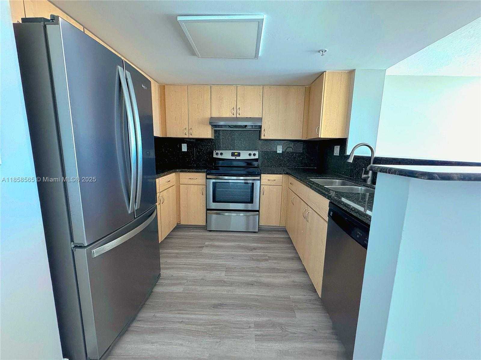 Small Image of 3000 SOUTH CORAL WAY #816, Miami Number 2