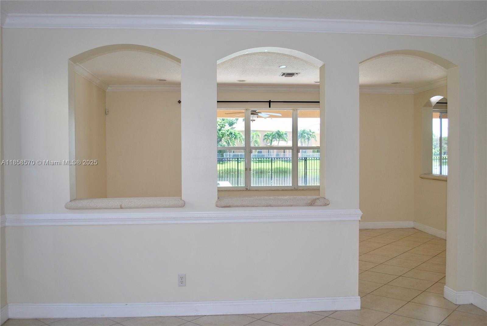 Small Image of 19333 STONEBROOK ST, Weston Number 10