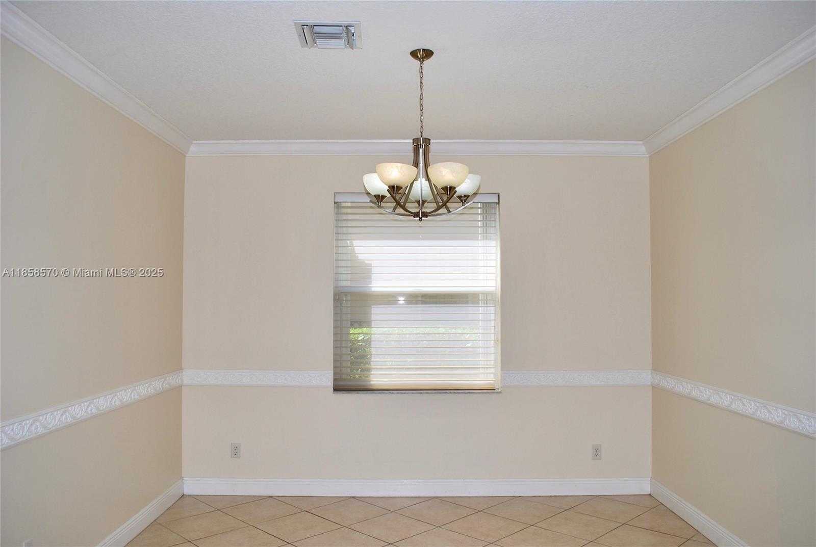Small Image of 19333 STONEBROOK ST, Weston Number 13