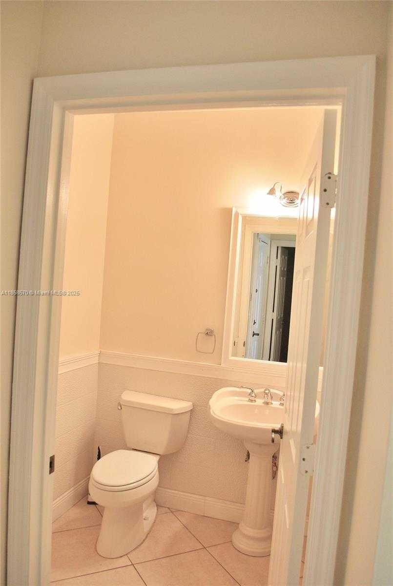 Small Image of 19333 STONEBROOK ST, Weston Number 19