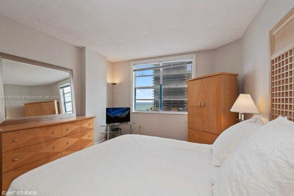 Small Image of 1950 SOUTH OCEAN DR #7G, Hallandale Beach Number 7