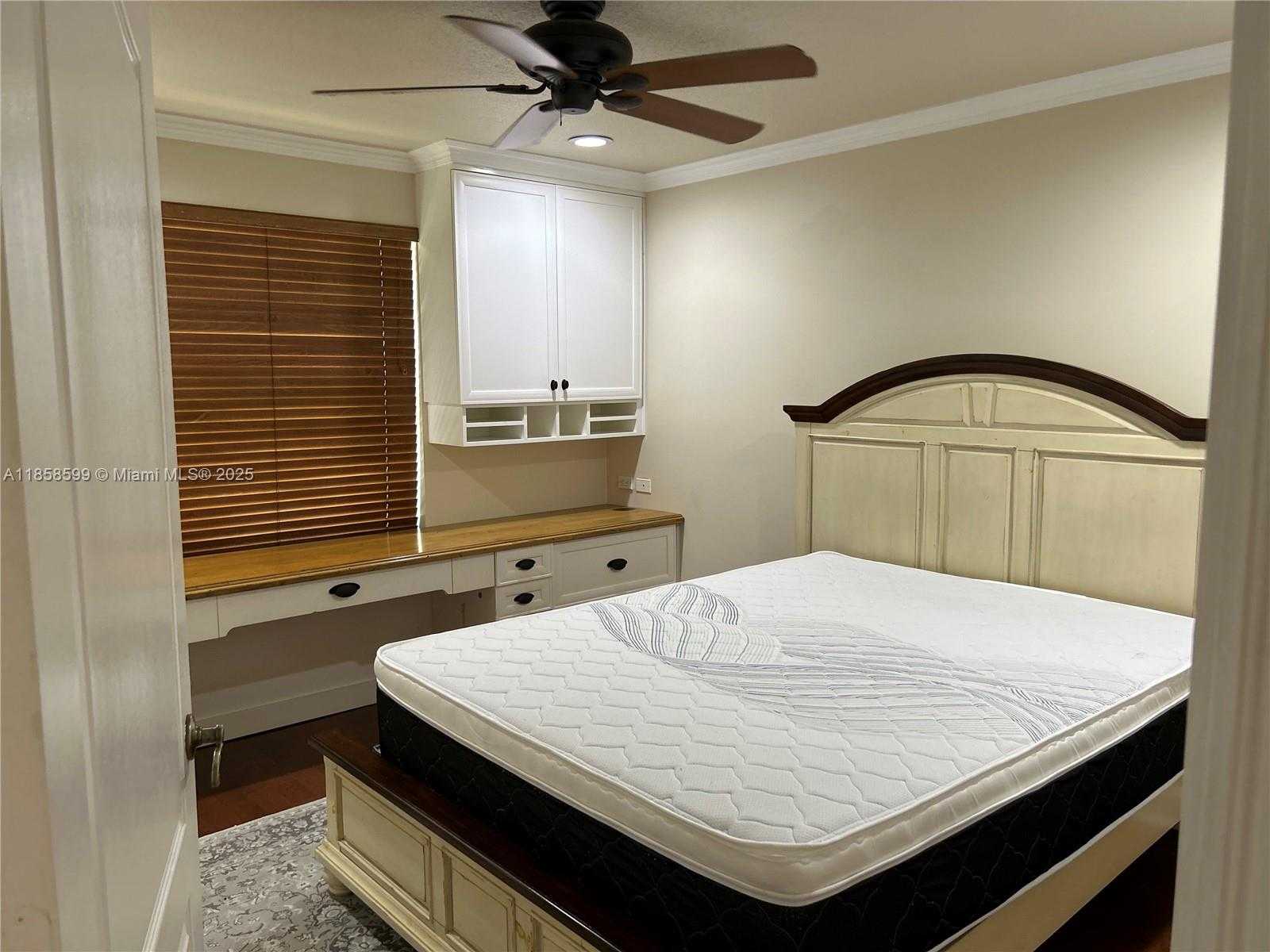 Small Image of 2726 MEADOWOOD DR #2726, Weston Number 27